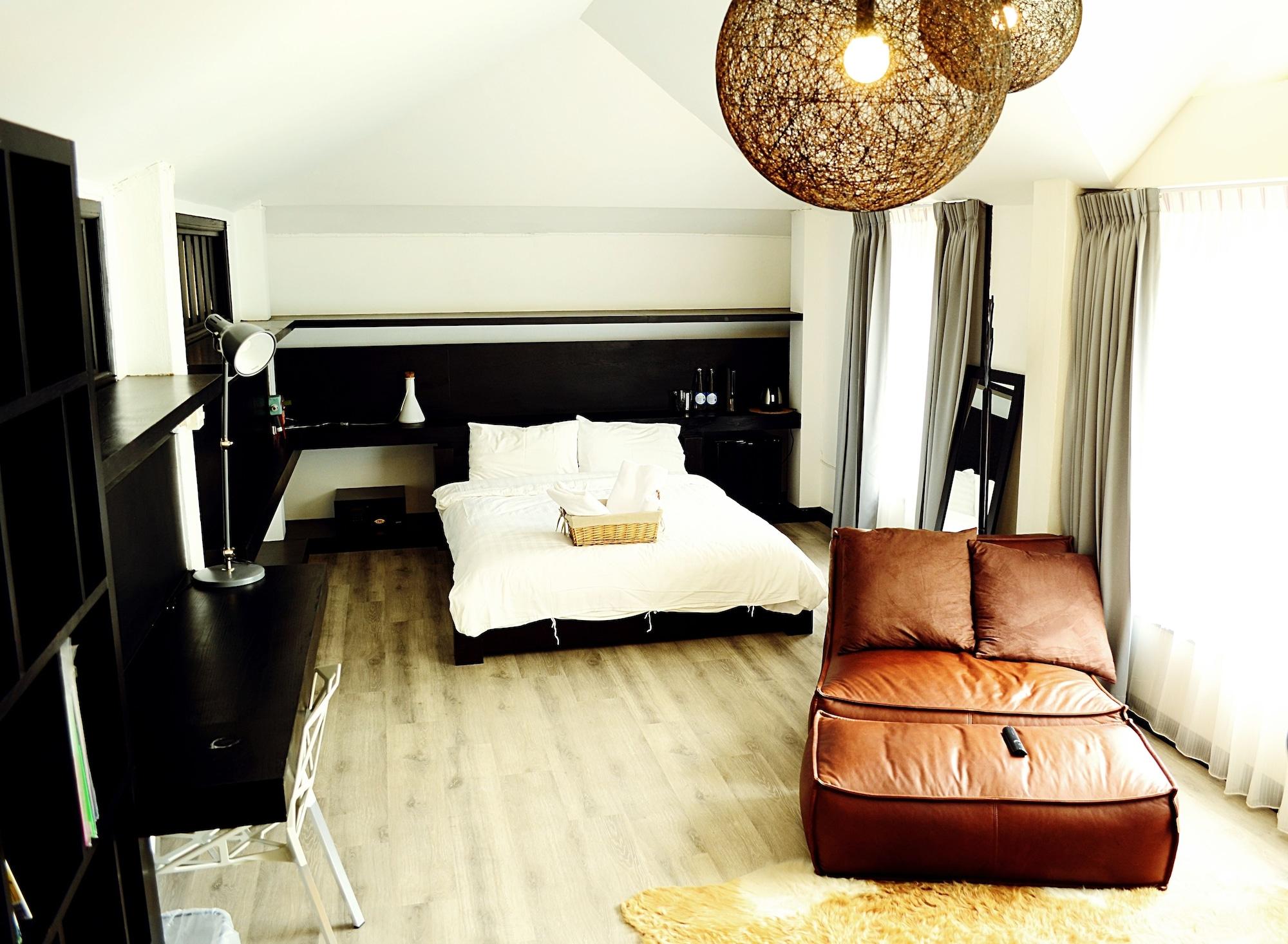 צ'יאנג מאי Early Bird Bed & Breakfast (Adults Only) מראה חיצוני תמונה
